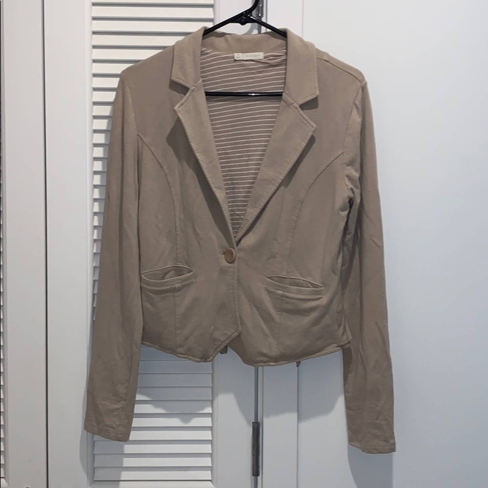 Tan one-button long sleeve blazer